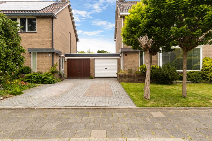 Photo 3 of Rozemarijnsingel 5