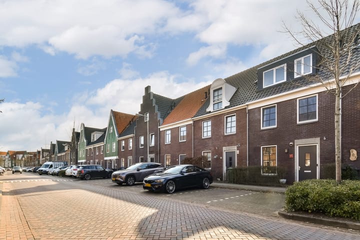 Photo 4 of Zuiderzeelaan 105