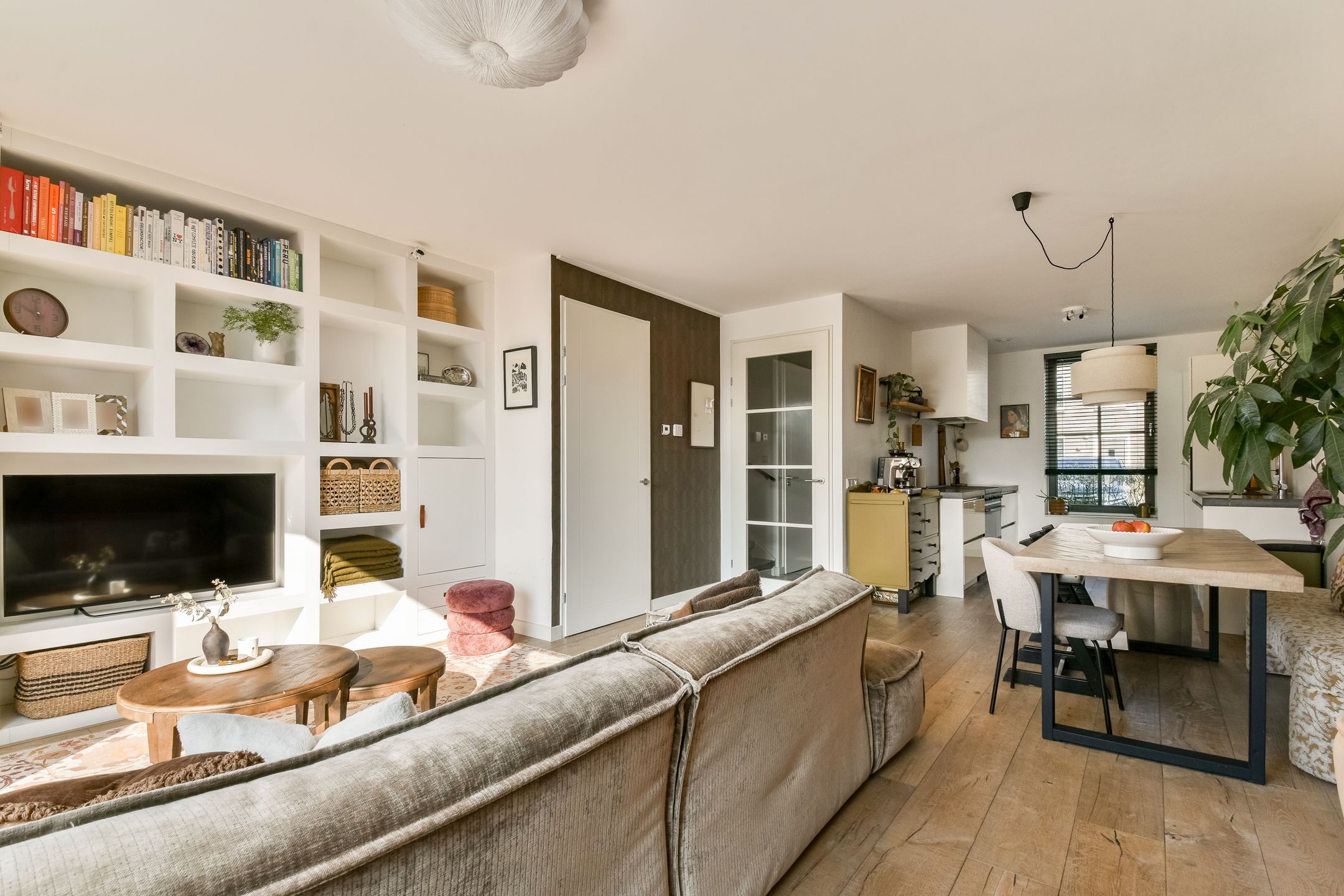 Photo 9 of Zuiderzeelaan 105