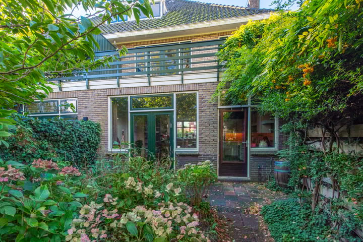 Photo 2 of Juliana van Stolberglaan 7