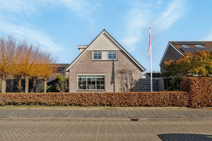 Photo 3 of Van Cralingenstraat 13