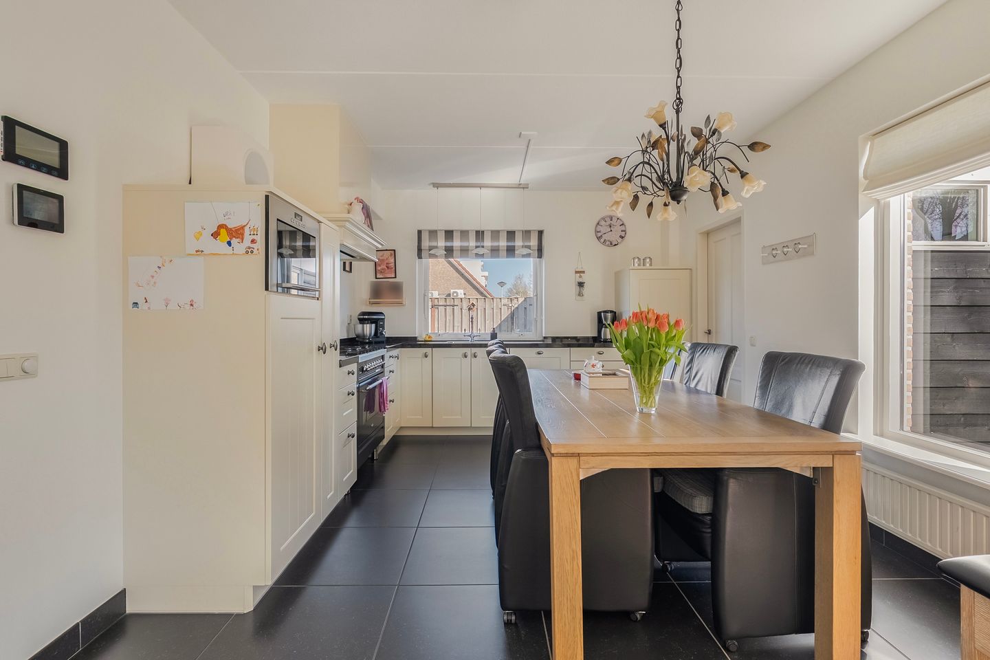 Photo 20 of Van Cralingenstraat 13