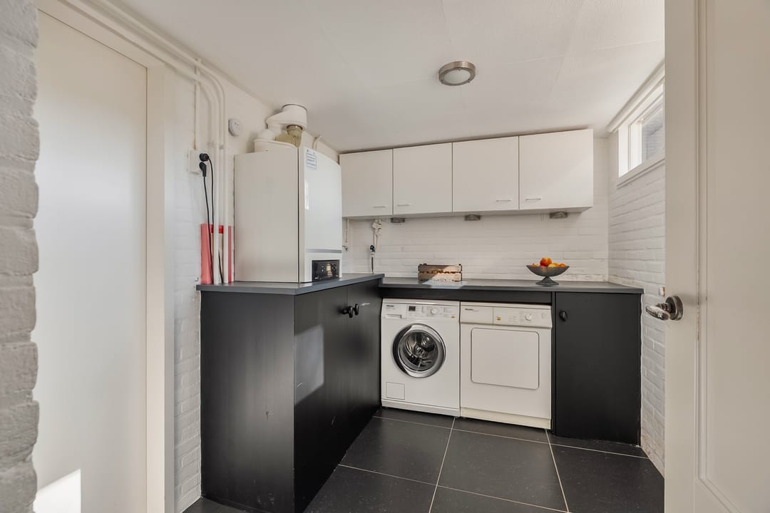 Photo 23 of Van Cralingenstraat 13