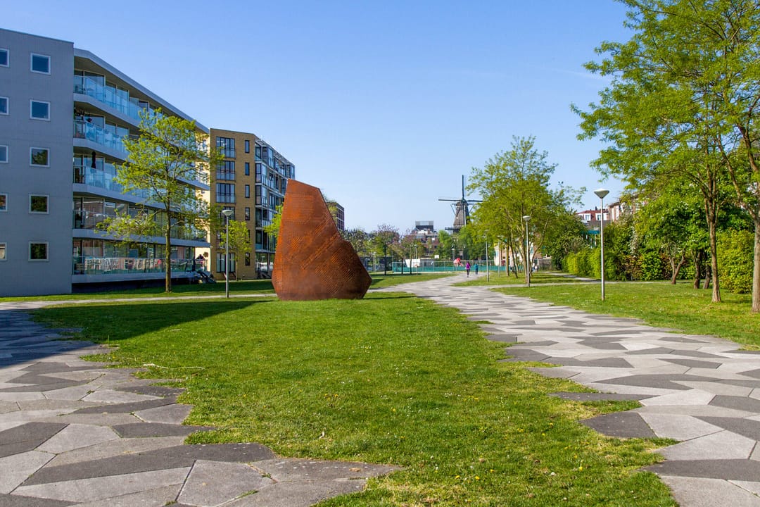 Modern 3-Room Apartment with Serre in Car-Free Funenpark — 30