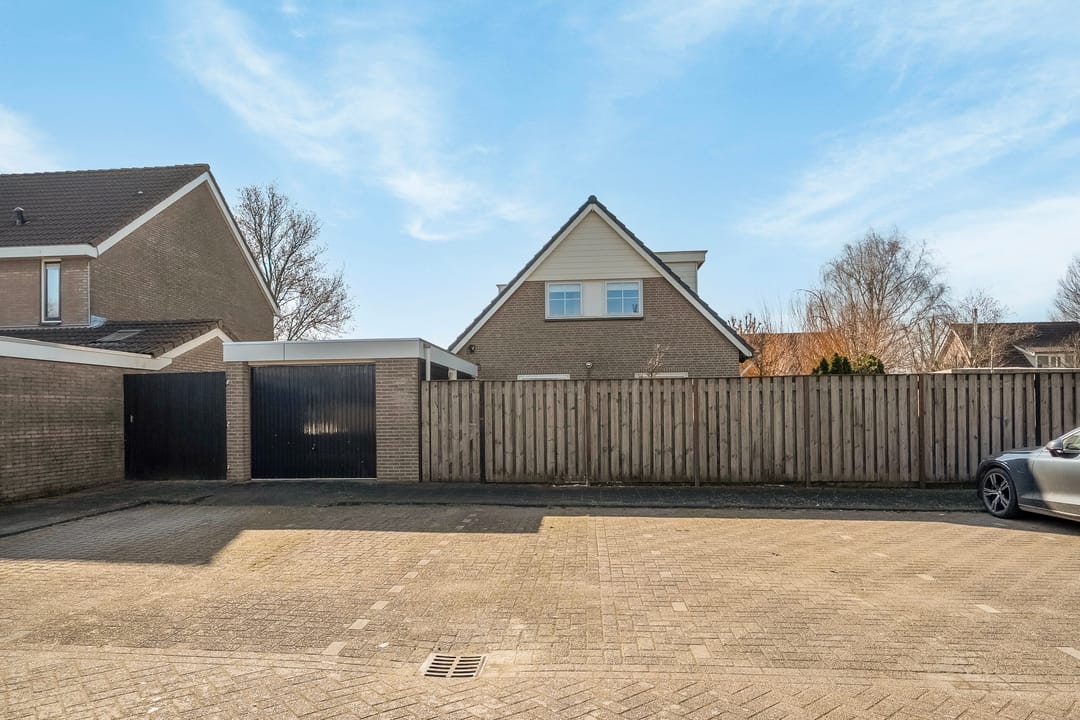 Photo 52 of Van Cralingenstraat 13