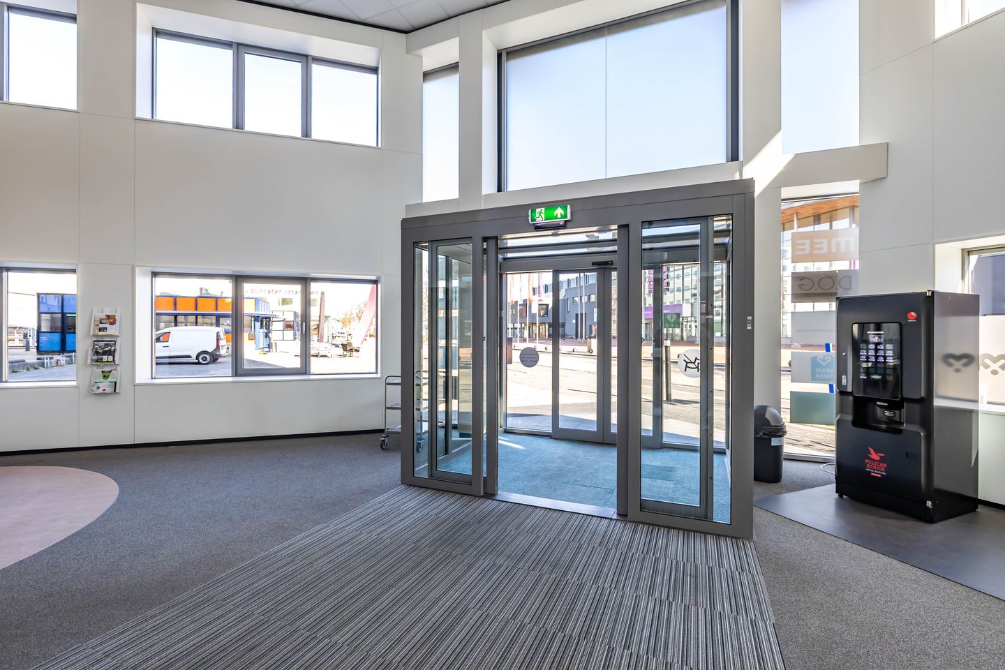 View photo 3 of Leonard Springerlaan 13