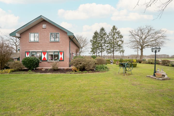Vrijstaande woning te koop: Schoolpad 15, Uddel
