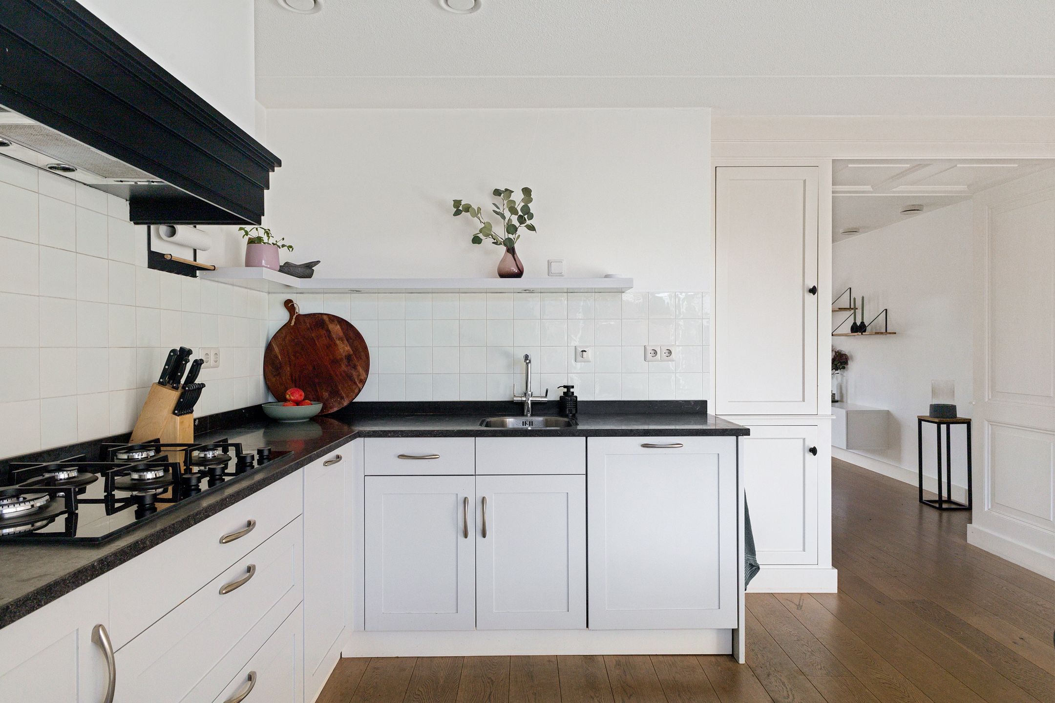 Charming corner house with 4 bedrooms and detached garage in quiet Hoorn neighborhood — 13