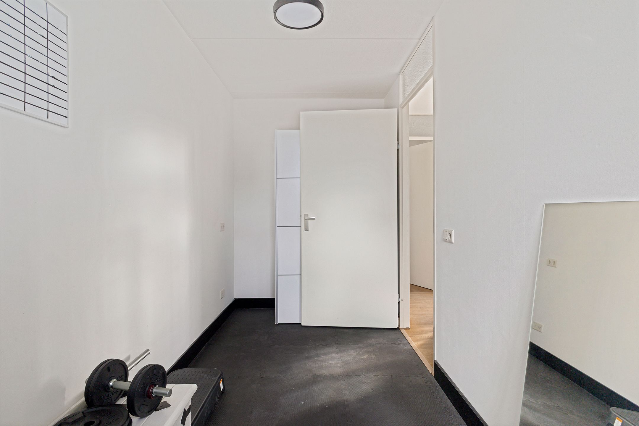Charming corner house with 4 bedrooms and detached garage in quiet Hoorn neighborhood — 23