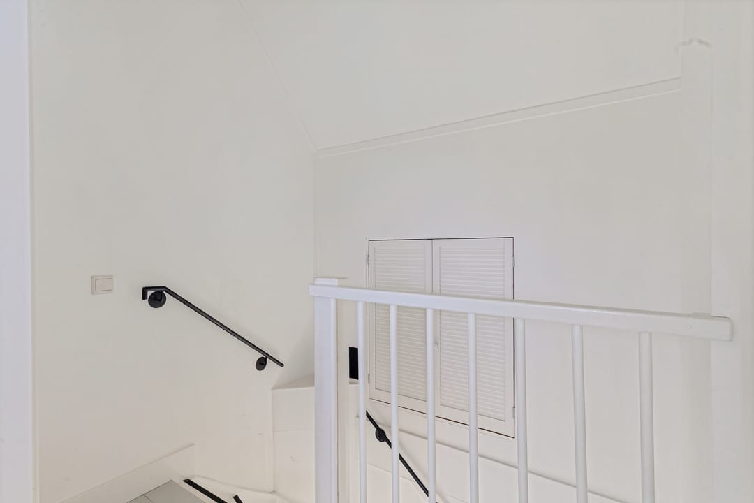 Charming corner house with 4 bedrooms and detached garage in quiet Hoorn neighborhood — 27