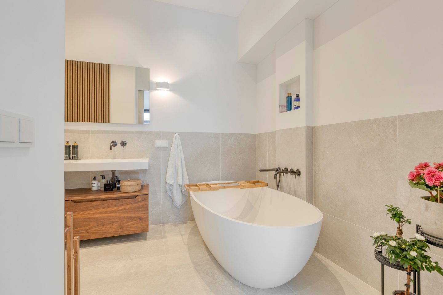 Foto 35 van Oosterweezenstraat 101-K