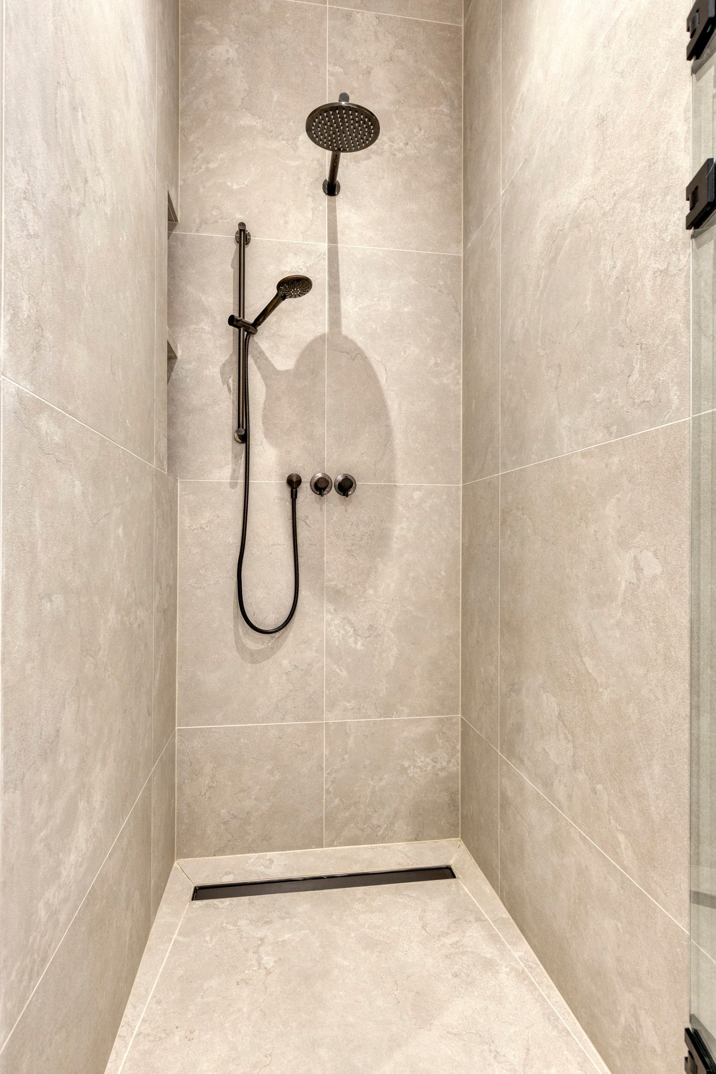 Foto 45 van Oosterweezenstraat 101-K