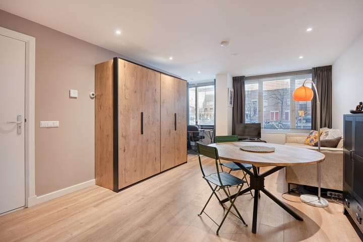 Photo 4 of Hooftskade 117