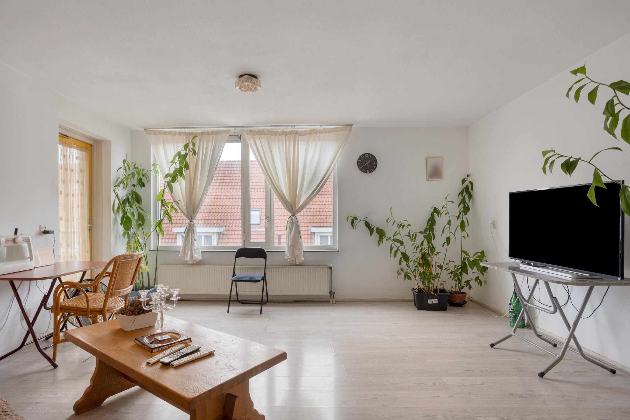 Affordable 3-room apartment centrally located in Hillesluis — 30