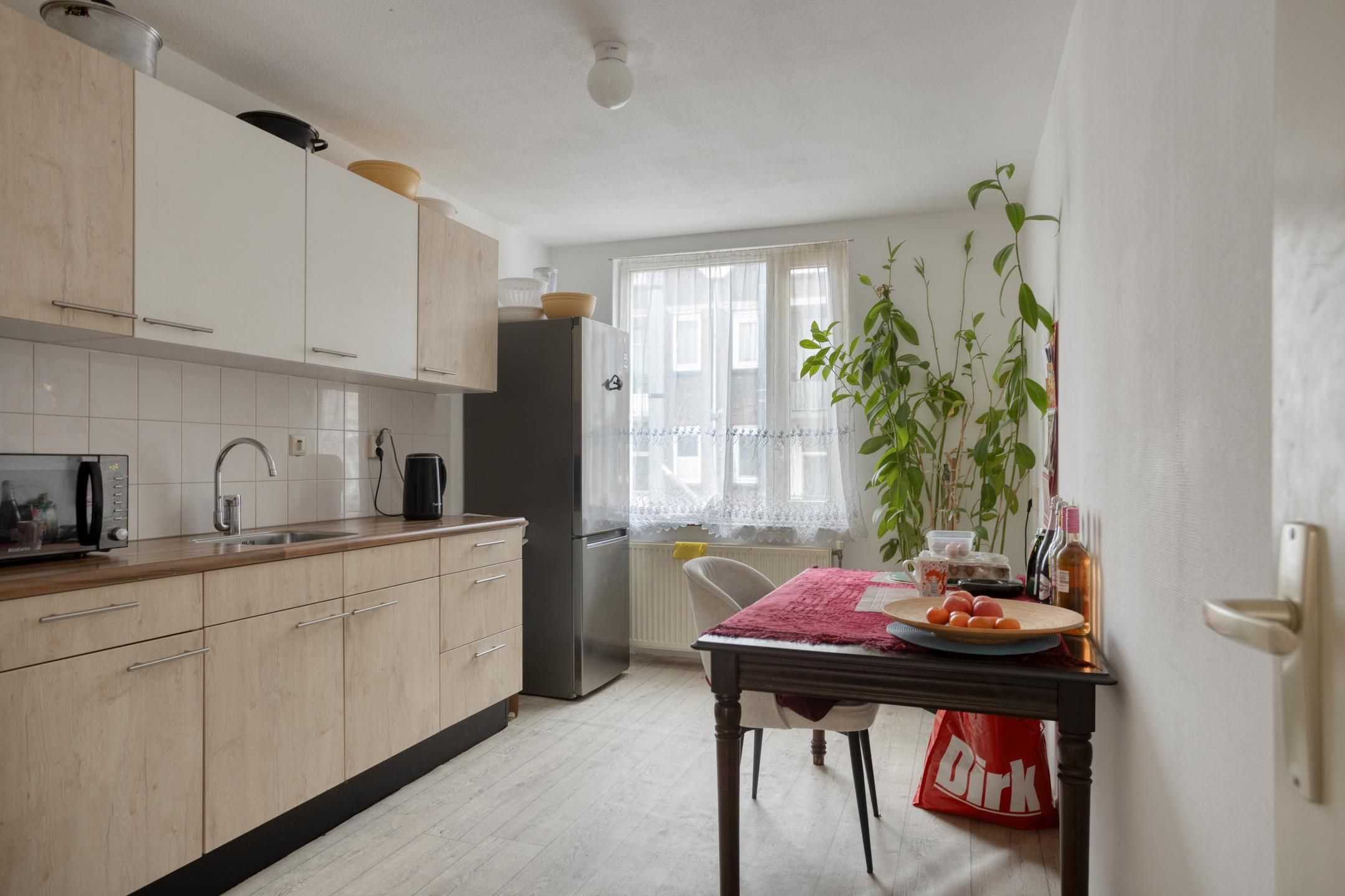 Affordable 3-room apartment centrally located in Hillesluis — 24