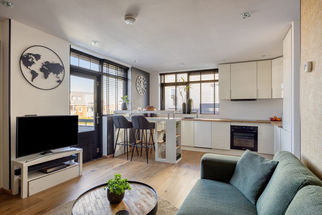 Modern Move-in Ready Apartment with Terrace and Optional Garage in Hardinxveld-Giessendam — 13