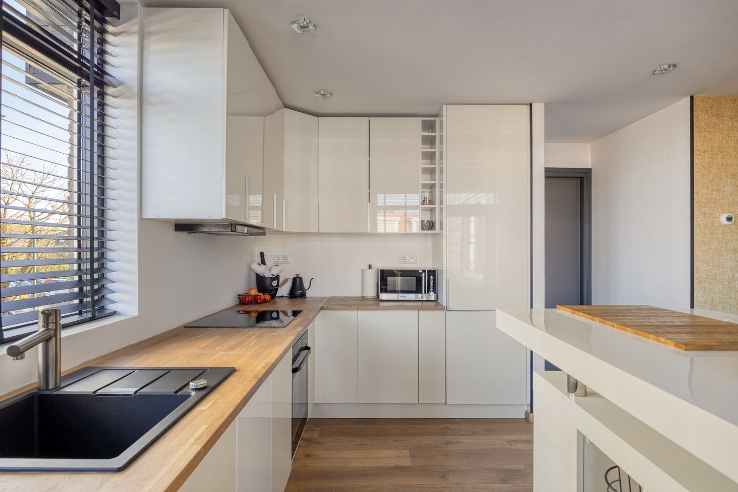 Modern Move-in Ready Apartment with Terrace and Optional Garage in Hardinxveld-Giessendam — 19