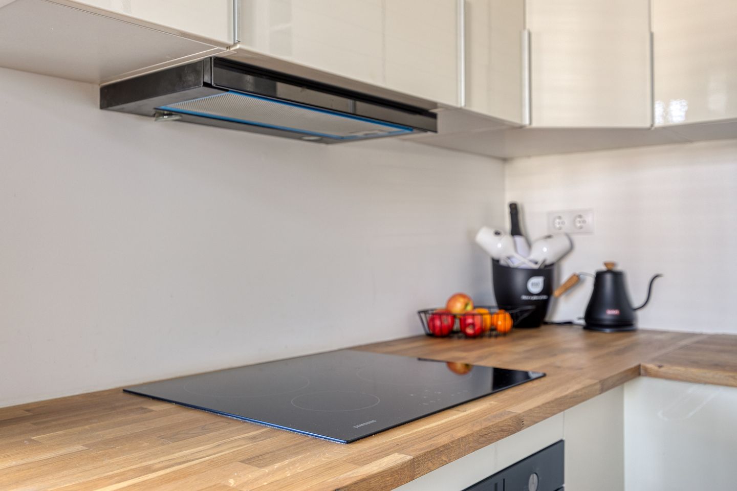 Modern Move-in Ready Apartment with Terrace and Optional Garage in Hardinxveld-Giessendam — 20