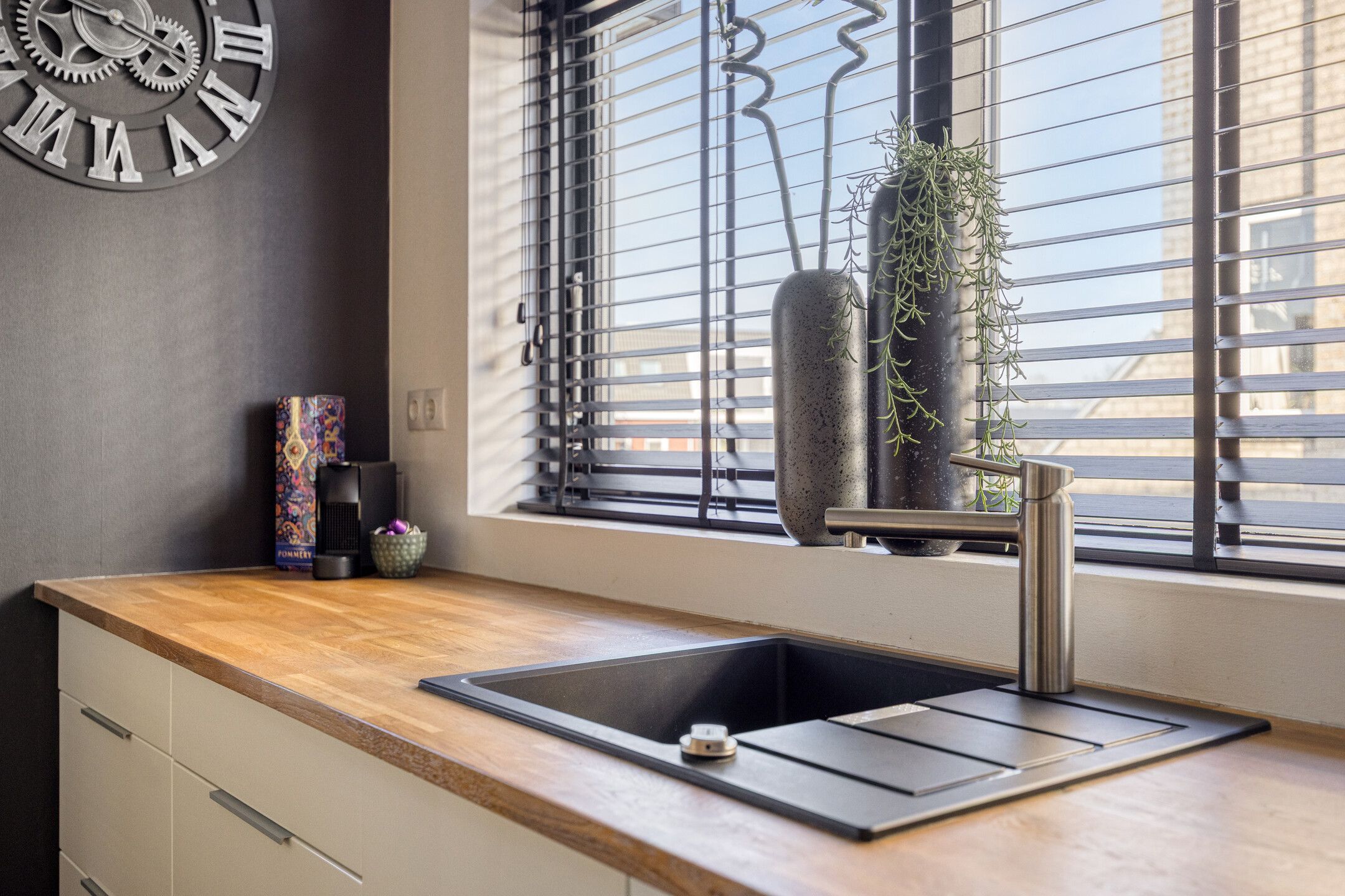 Modern Move-in Ready Apartment with Terrace and Optional Garage in Hardinxveld-Giessendam — 21