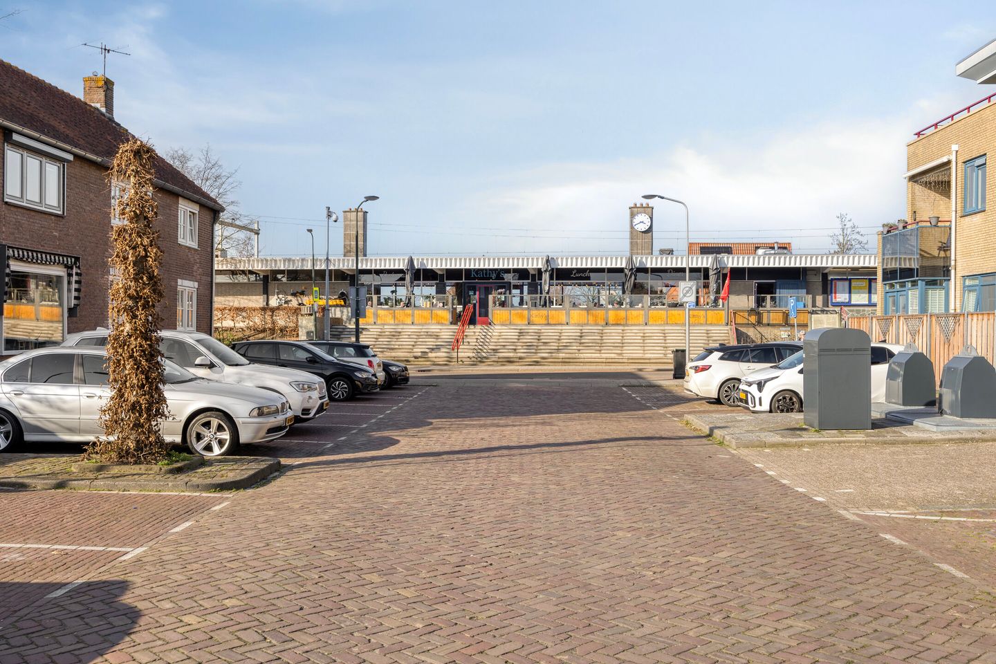 Modern Move-in Ready Apartment with Terrace and Optional Garage in Hardinxveld-Giessendam — 34