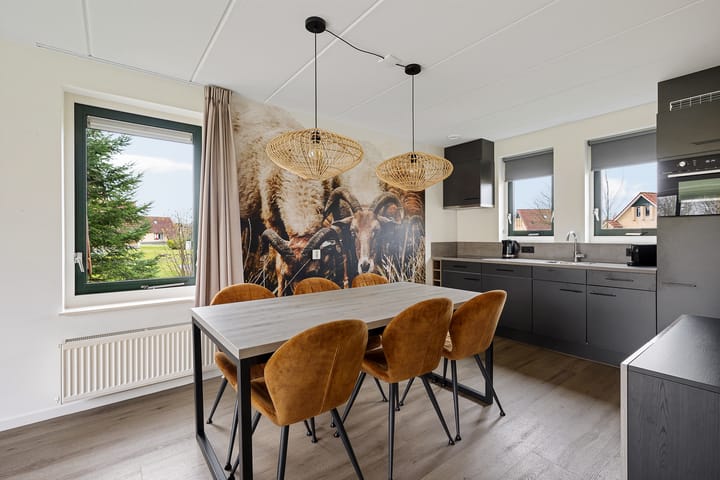 Vrijstaande woning te koop: Oranjekanaal NZ 10-0011, Wezuperbrug