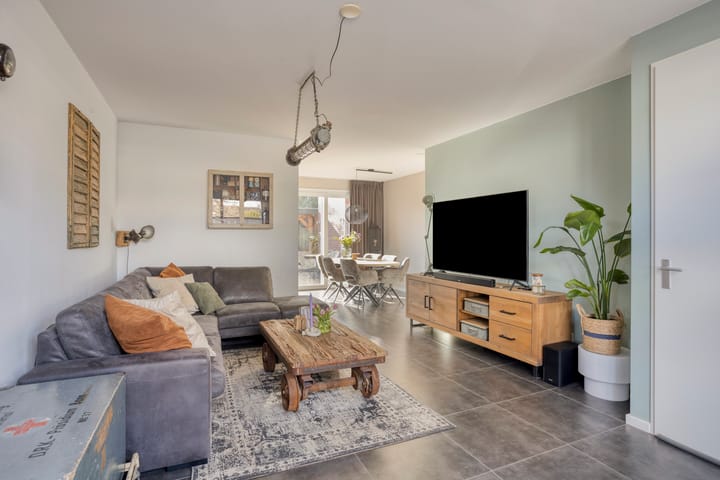 Photo 2 of Meester Thijssenstraat 24