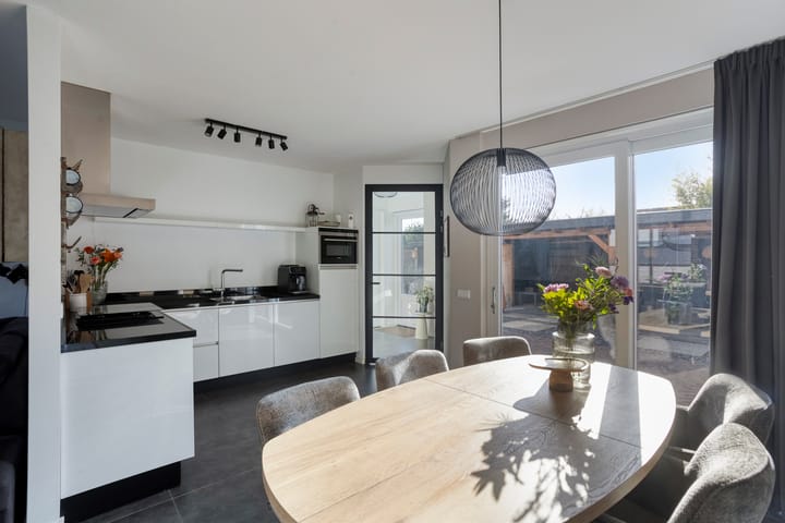 Photo 3 of Meester Thijssenstraat 24