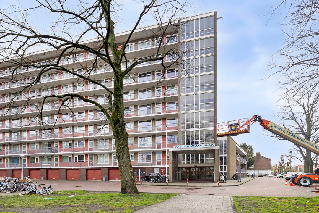 Photo 1 of Burgemeester De Vlugtlaan 219