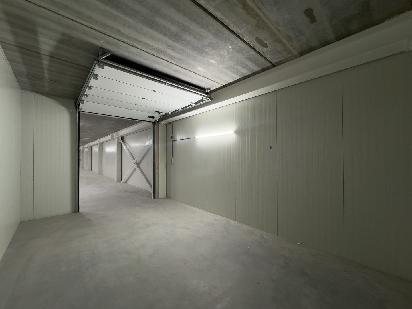 Bekijk foto 2 van Steur 154