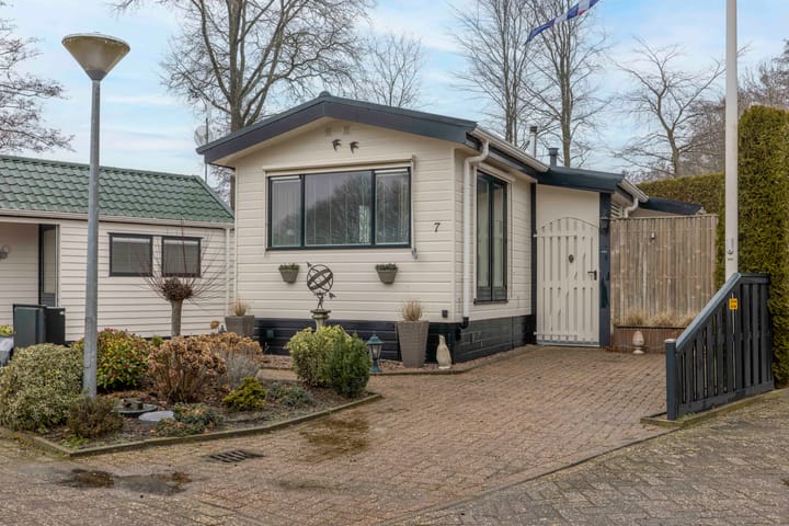 Foto 2 van Joerelaan 1-07