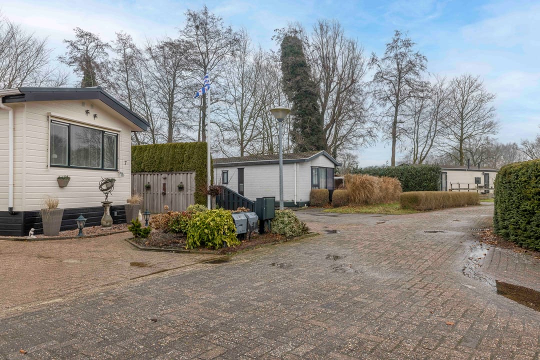 Foto 38 van Joerelaan 1-07