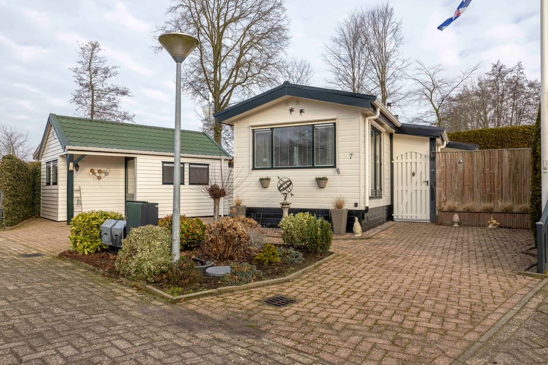 Foto 43 van Joerelaan 1-07