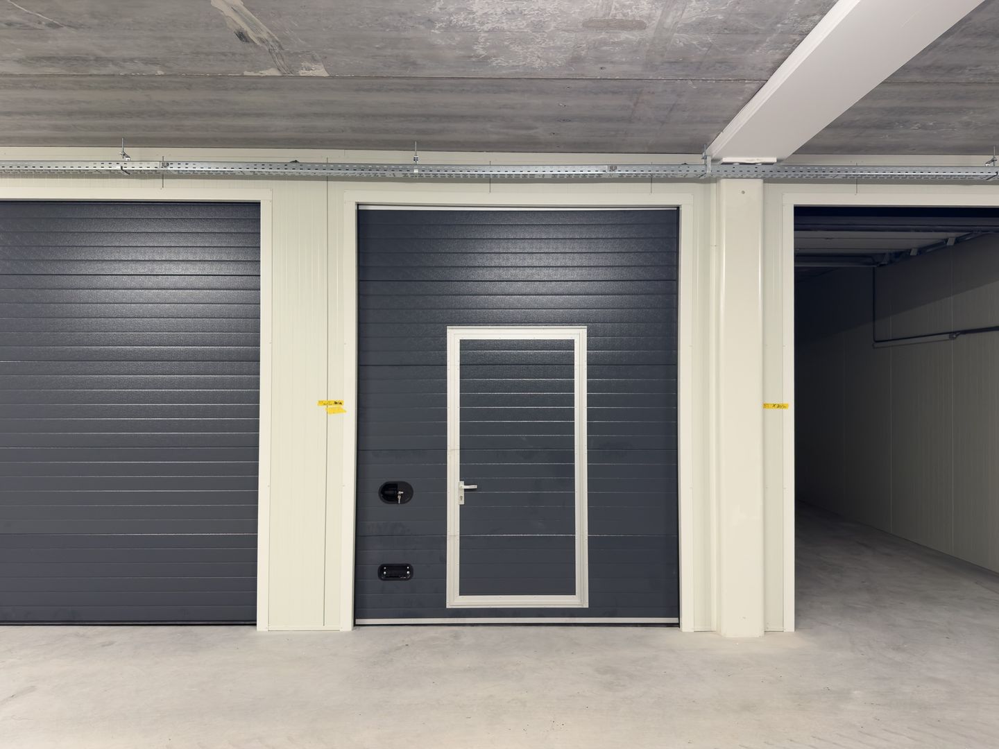 Bekijk foto 4 van Steur 240