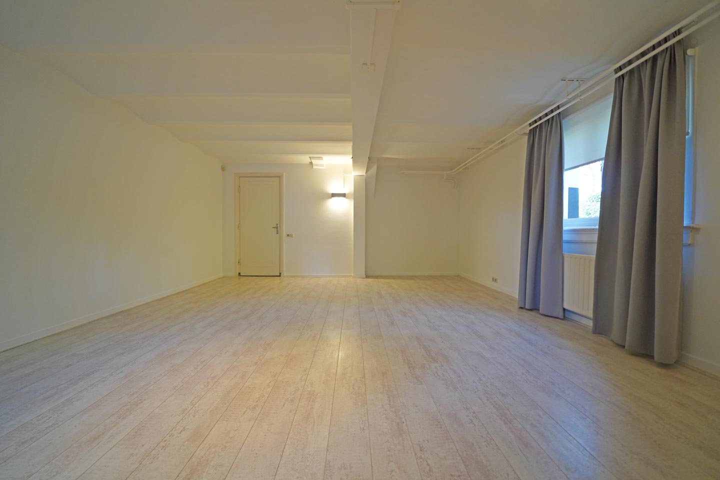 View photo 3 of Van Hengellaan 2