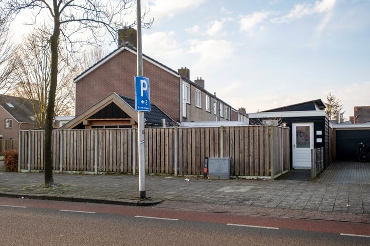 Photo 2 of Holtienstraat 27