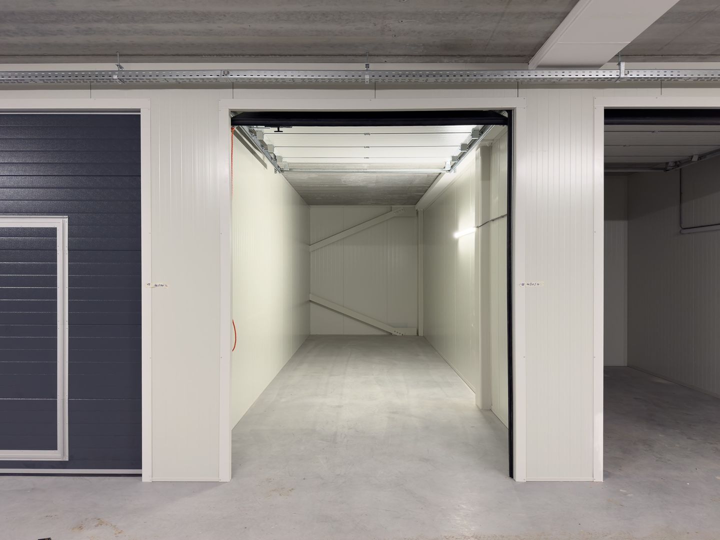 View photo 1 of Steur 176