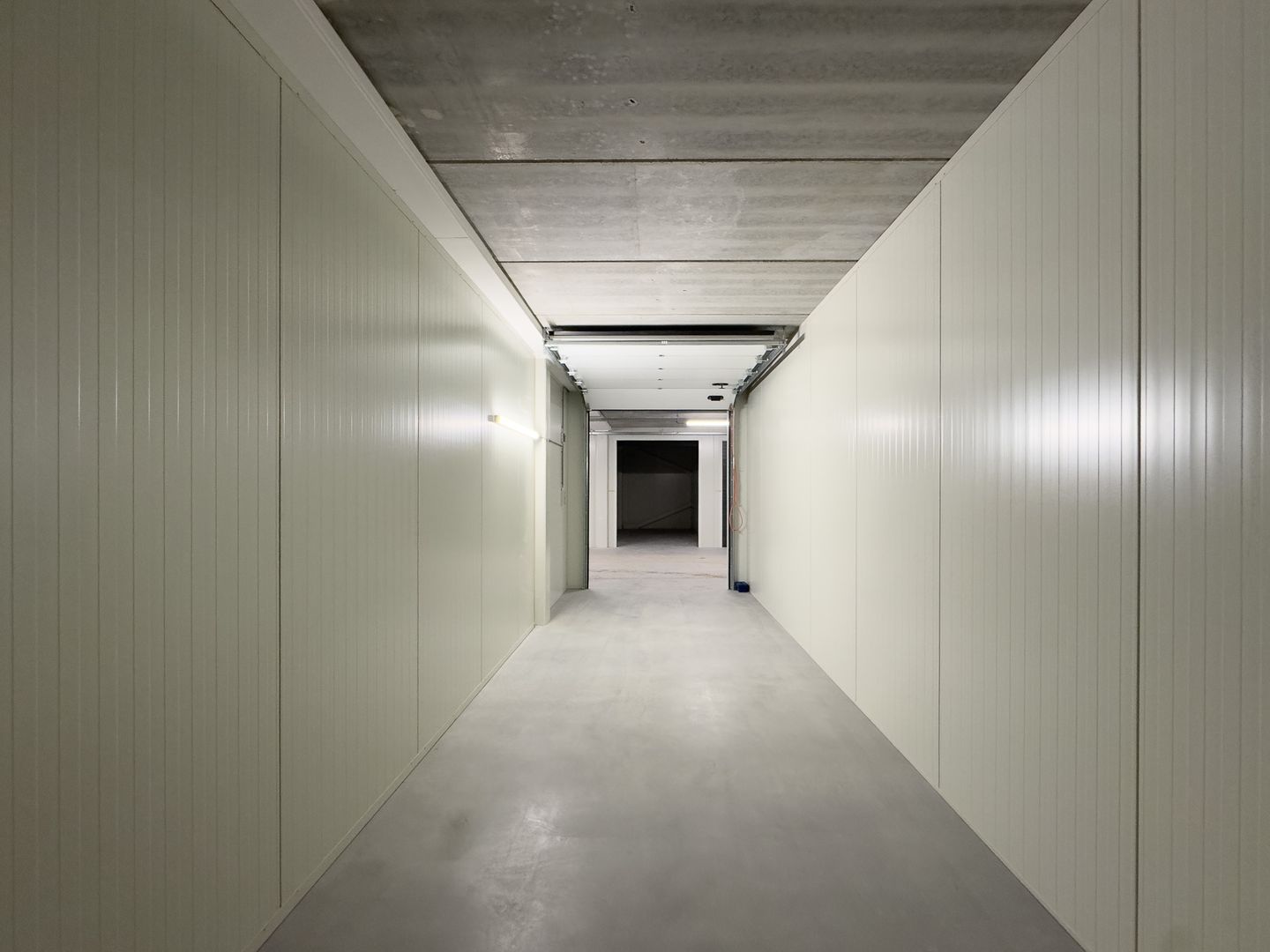 View photo 3 of Steur 176