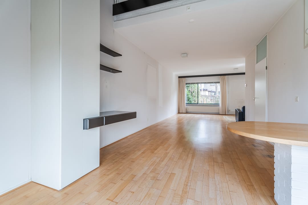 Spacious Corner House with Sunny West-Facing Garden and Garage in Gouda — 17