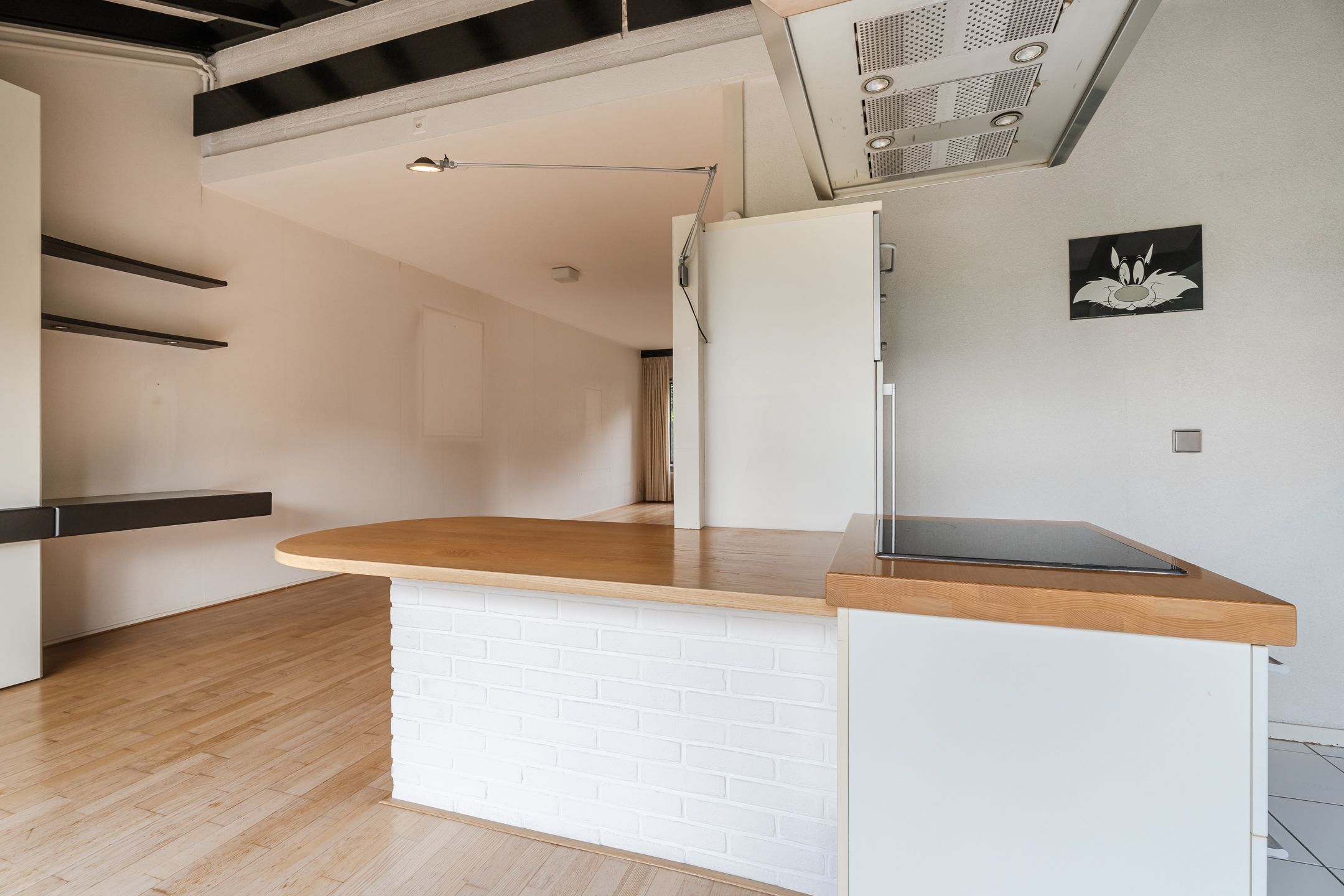 Spacious Corner House with Sunny West-Facing Garden and Garage in Gouda — 21