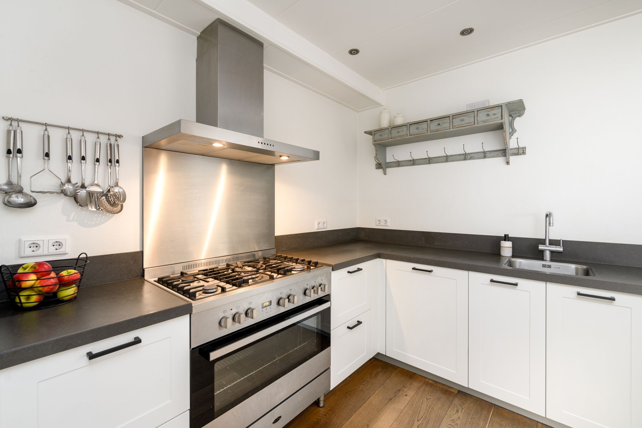 Photo 9 of Iikmounewei 21