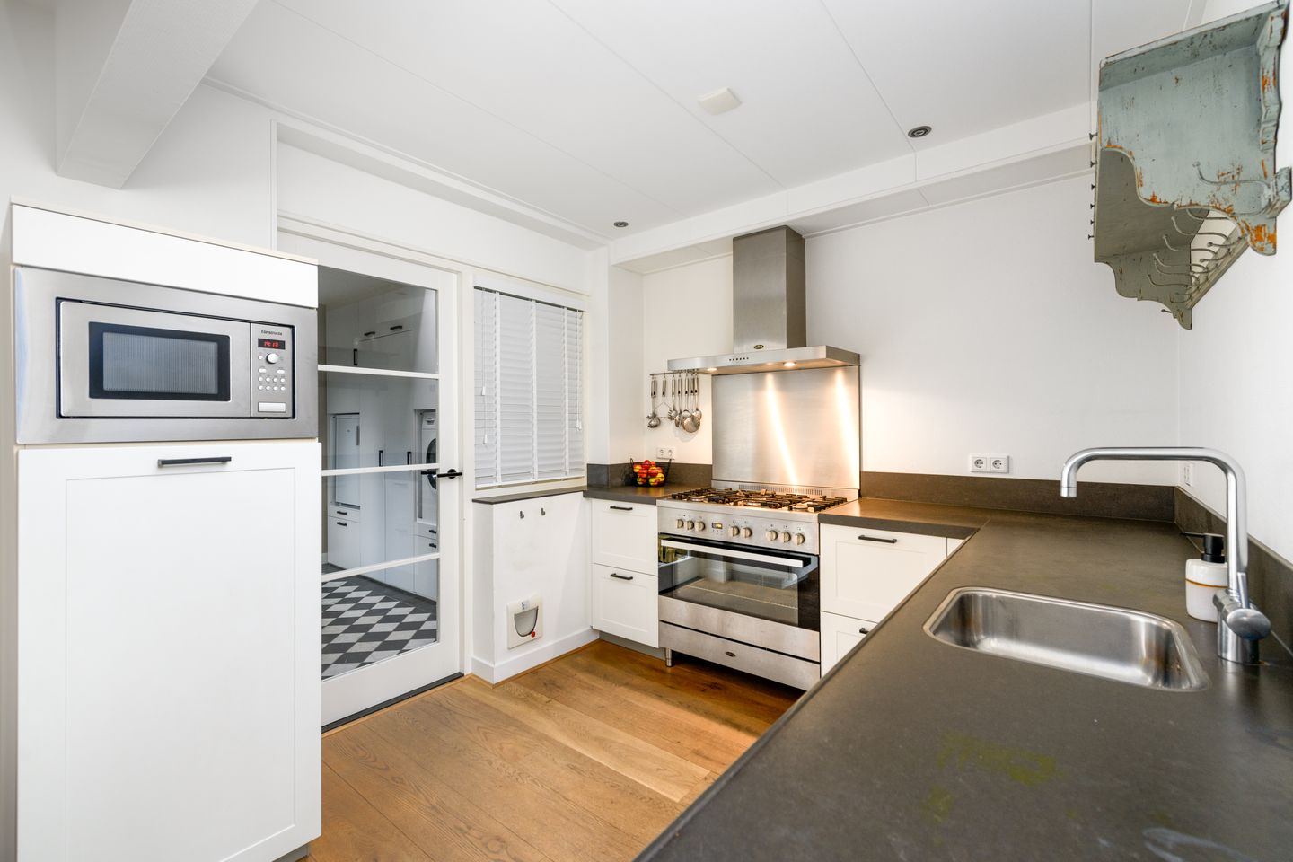 Photo 10 of Iikmounewei 21