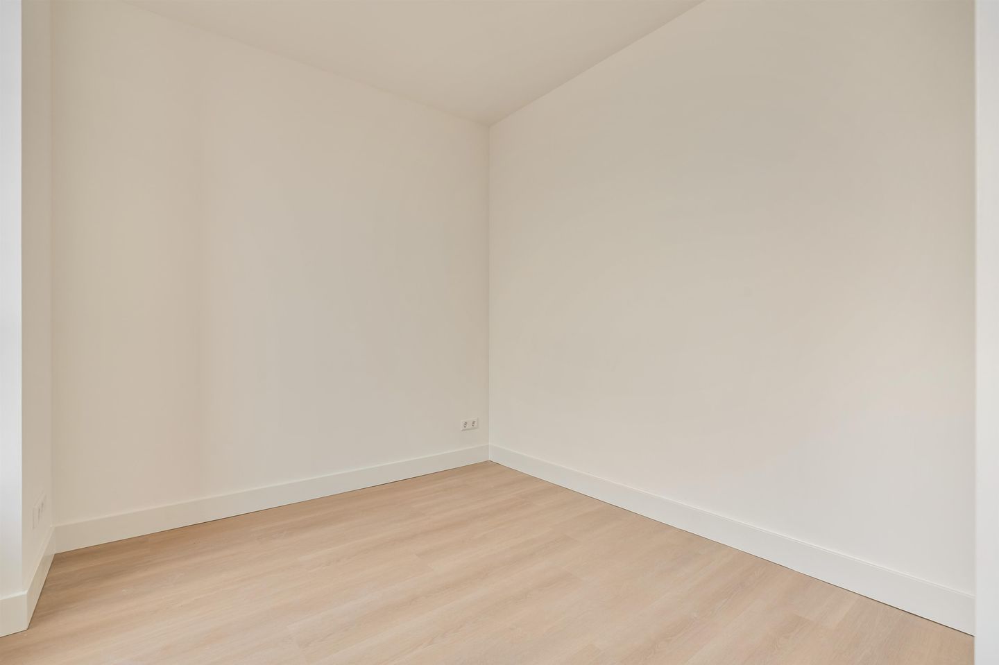 Photo 10 of Zaanweg 67-D