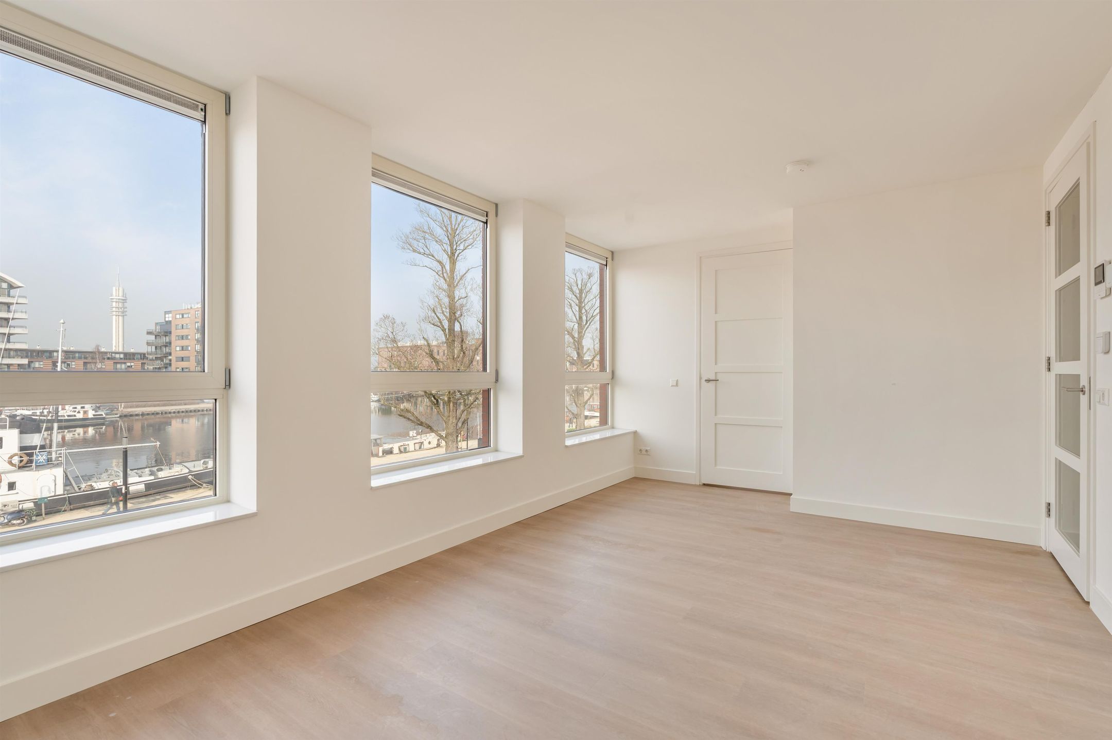 Photo 3 of Zaanweg 67-D