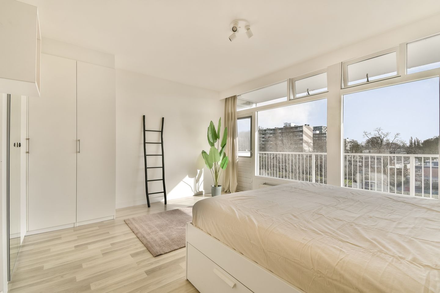 Foto 10 van Rembrandtweg 467