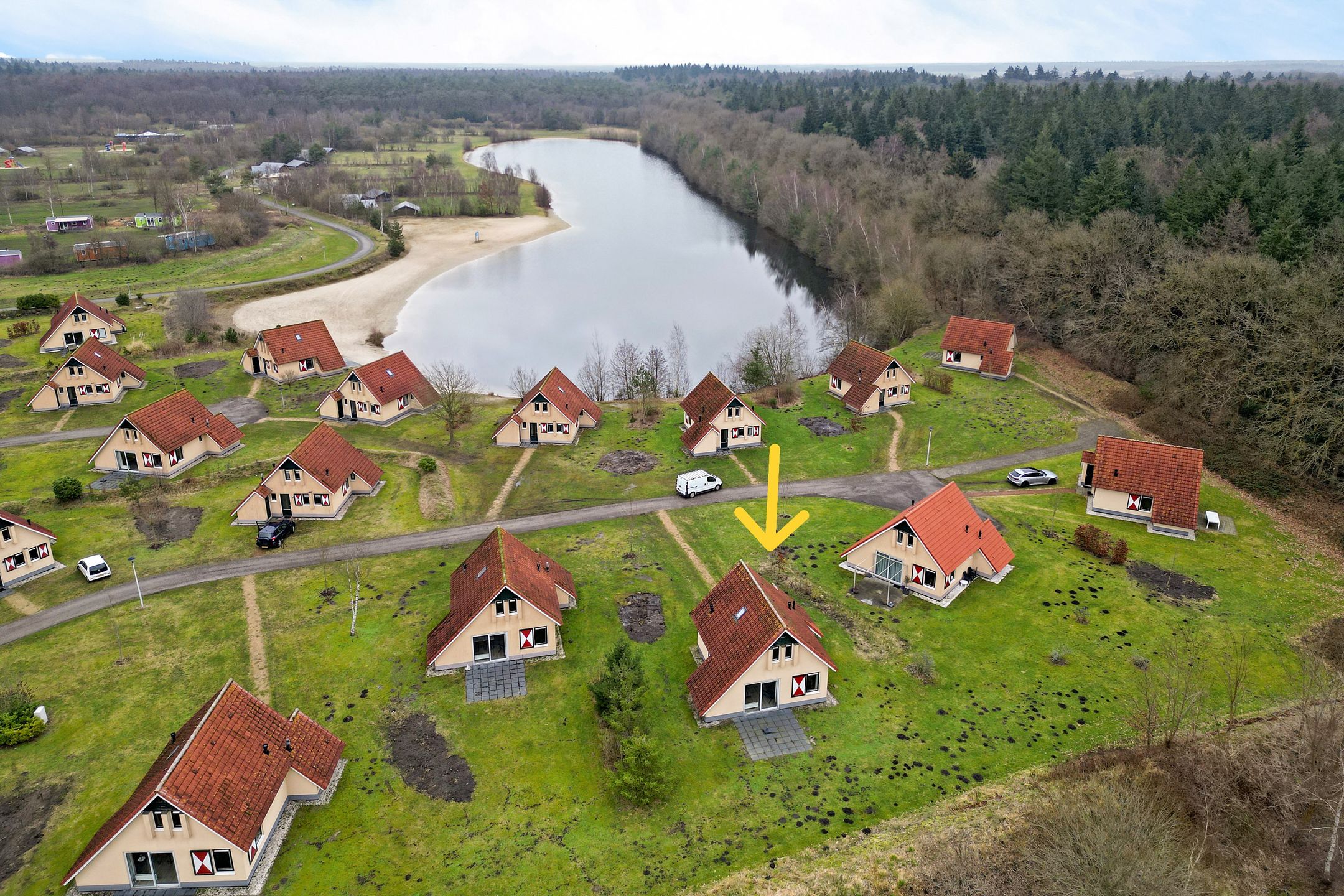 2-bedroom freehold villa in Wezuperbrug — photo 1 of 5