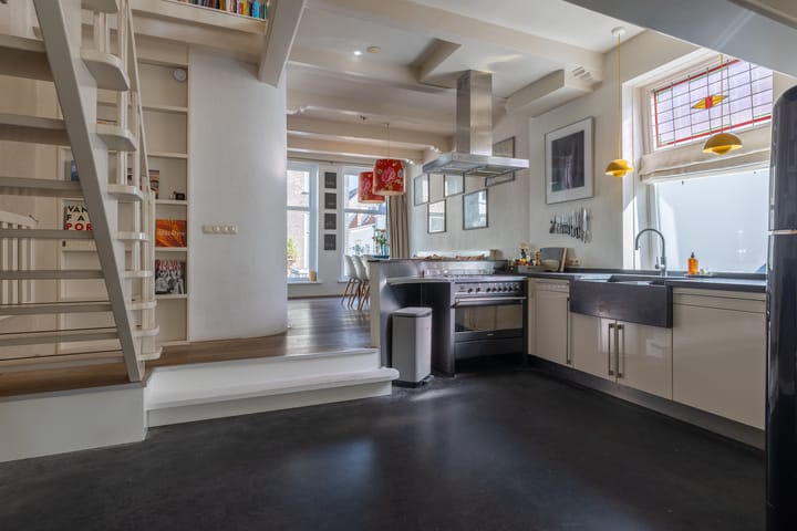 Hoekwoning te koop: Peperstraat 14, Naarden