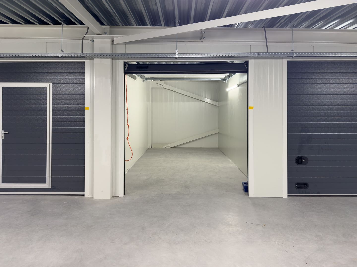 Bekijk foto 1 van Steur 370