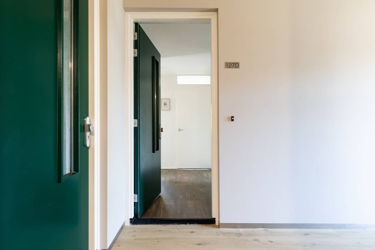 Photo 10 of Dorpsweg 127-D