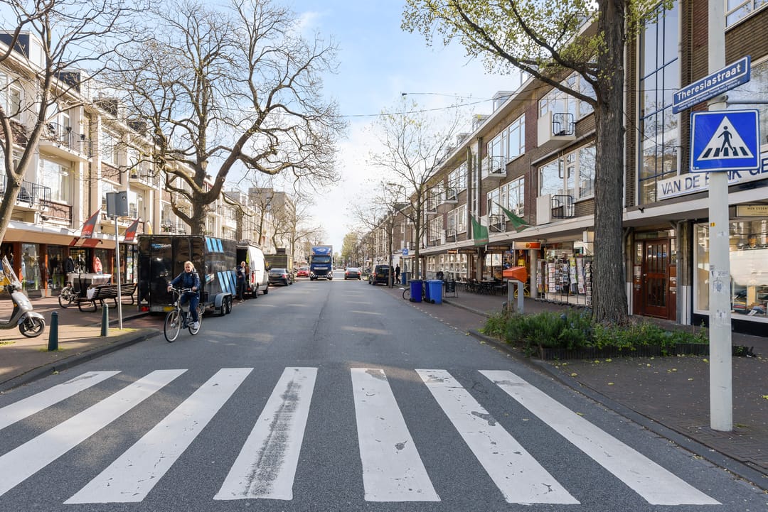 Foto 47 van Rijklof van Goensstraat 44