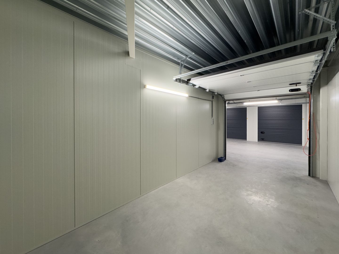 Bekijk foto 2 van Steur 370